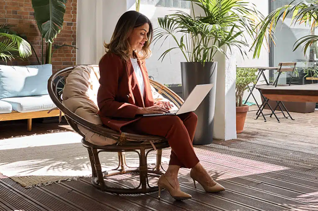 Altrata’s Executive Insight at your Fingertips and Available in Snowflake   